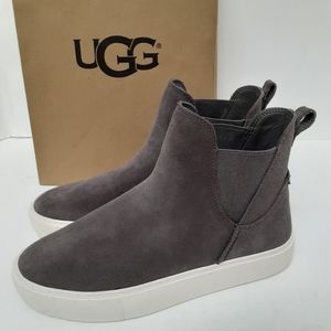 New UGG Mauna Boots Sz 8.5